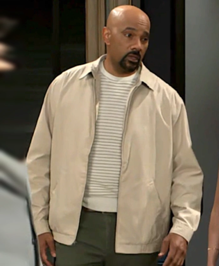 Beyond the Gates S01 Elon Hawthorne Beige Jacket.webp