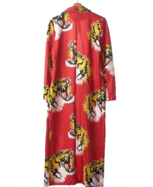 Elle Fanning Margos Got Money Troubles Tv Series Margo Millet Tiger Printed Red Robe Back