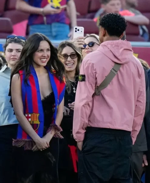 El Clasico Lamine Yamal Pink Jacket