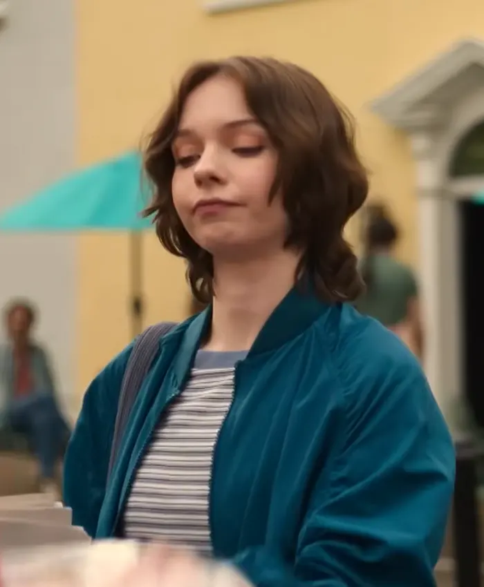 Emma Myers A Good Girls Guide to Murder Tv Series Pip Fitz Amobi Blue Bomber Jacket Closeup
