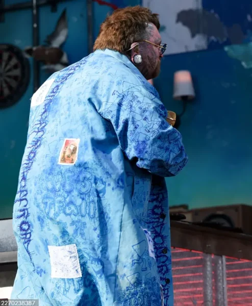 2026 Coachella Valley Music And Arts Festival Teddy Swims Blue Cotton Printed Coat Back.webp