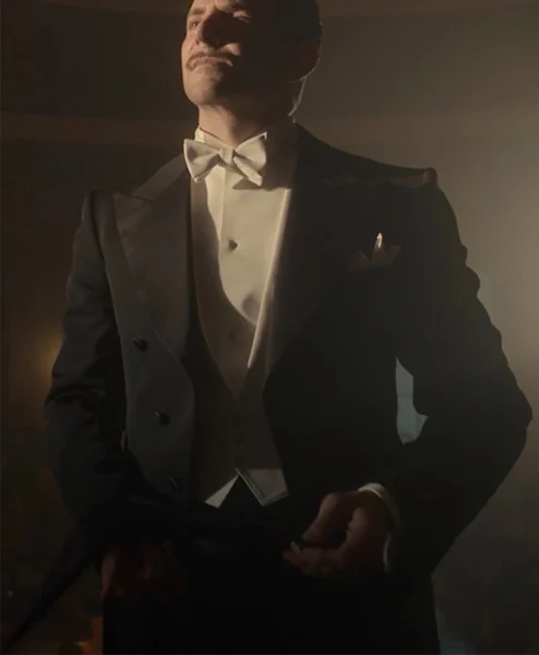Bradley Cooper Nightmare Alley Black Tailcoat Coat closeup.webp