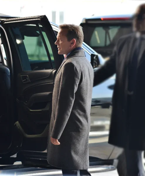 Designated Survivor Tom Kirkman Coat left.webp