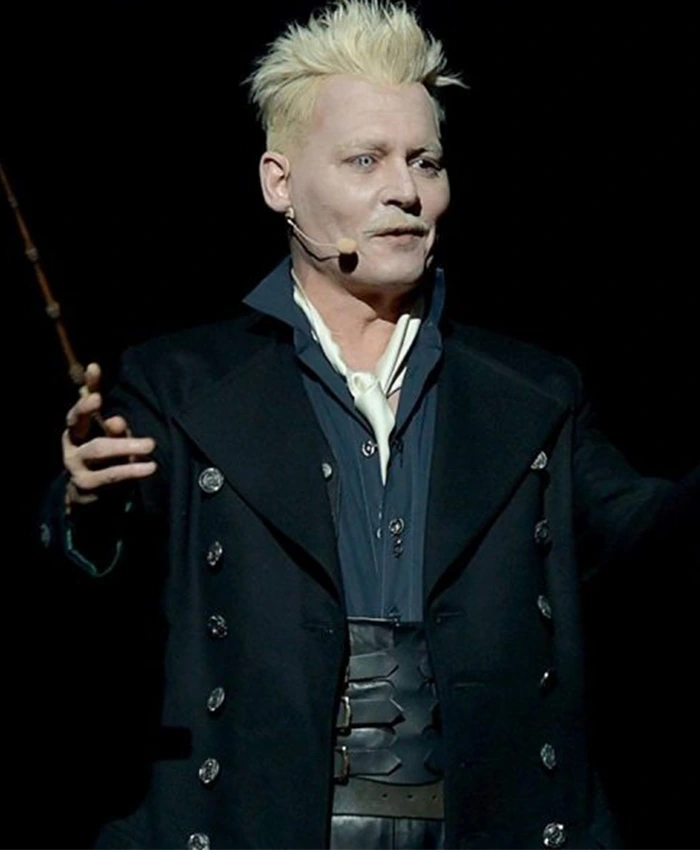 Fantastic Beasts 2 Gellert Grindelwald Black Coat closeup.webp