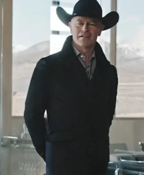 Neal Mcdonough DCs Legends Of Tomorrow Black Coat right.webp