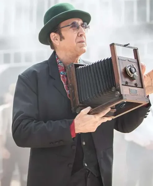 Nicolas Cage Gunslingers Black Coat right.webp
