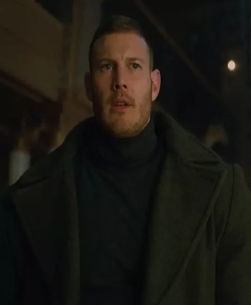 The Umbrella Academy Tom Hopper Wool Green Coat clsoeup.webp