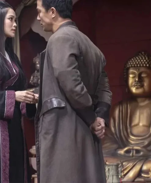 Warrior S03 Li Yong Brown Coat back.webp